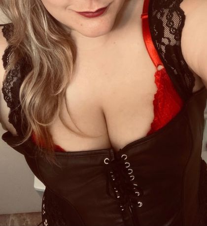 golden.blue.eyed.bbw OnlyFans picture