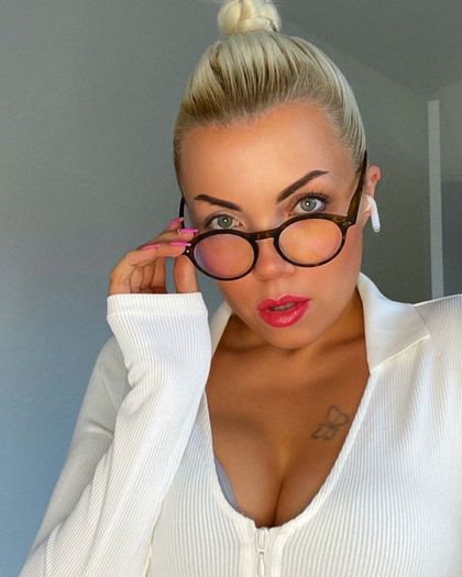 kimsyyy OnlyFans picture