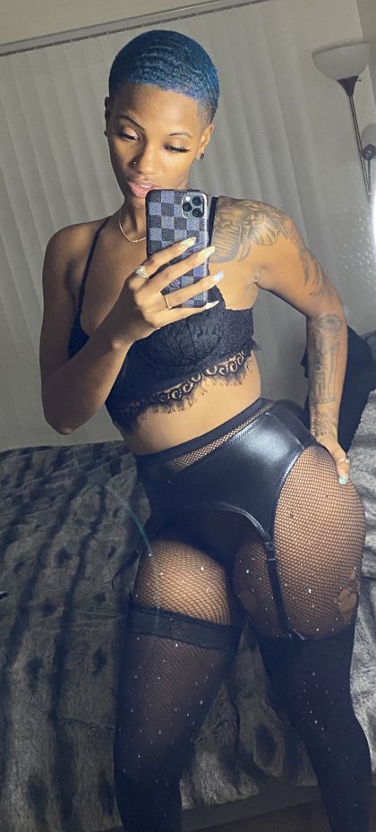 diamondblueestudded OnlyFans picture
