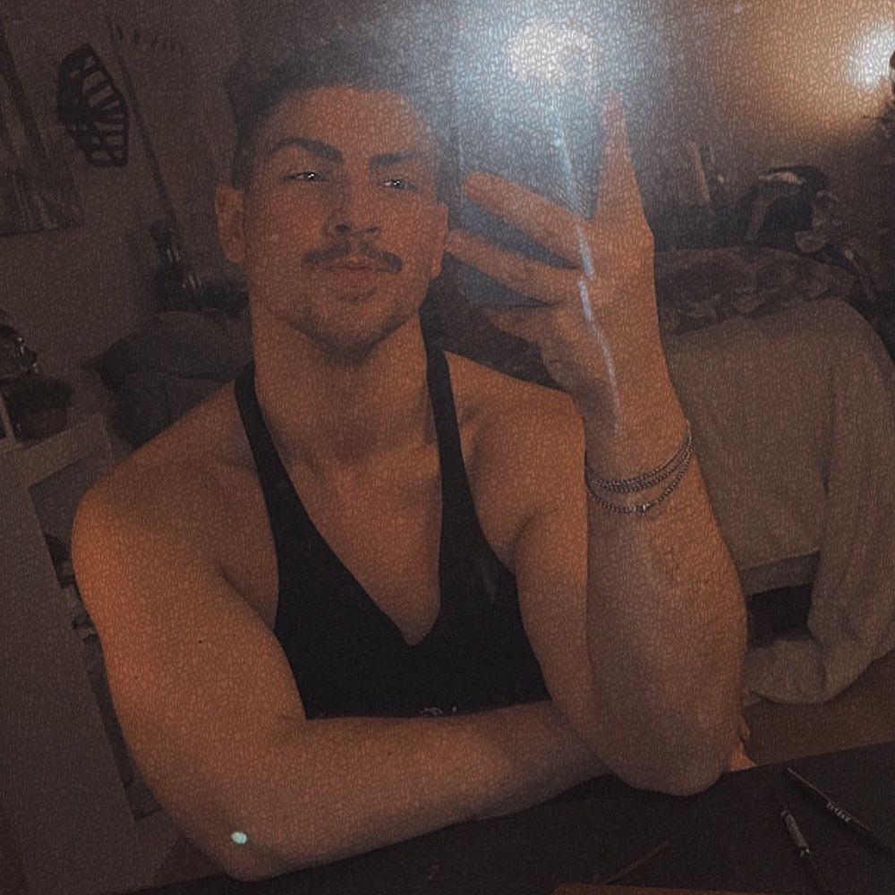 gio2121x OnlyFans profile picture