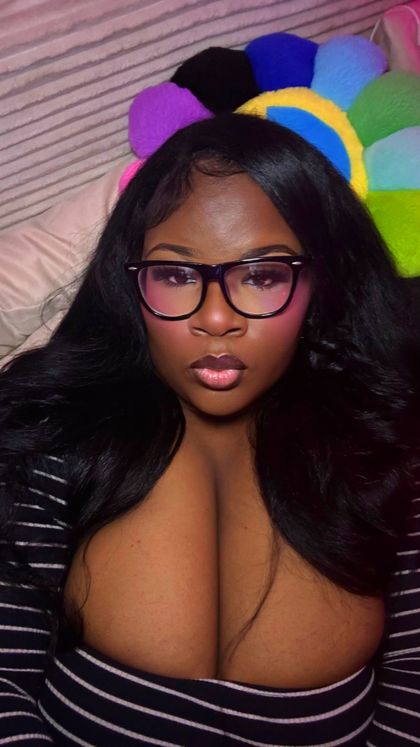 shefine OnlyFans picture