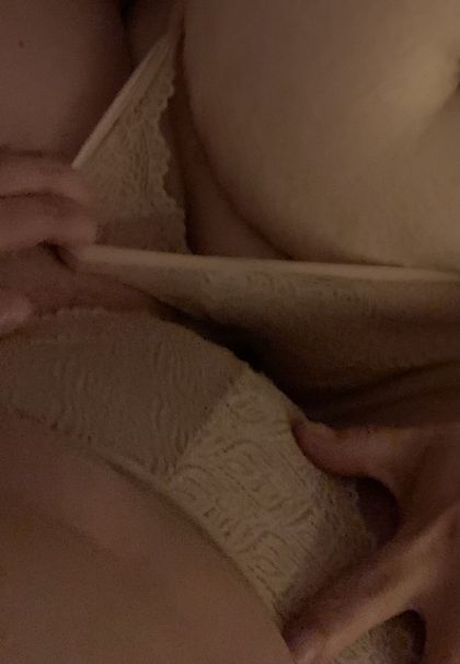 thelesbiansnextdoor OnlyFans picture