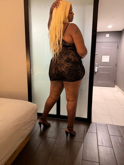 honeytheamazon OnlyFans picture