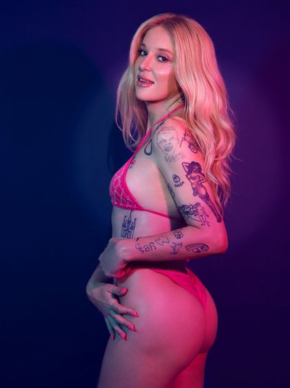 englishvickyx OnlyFans picture