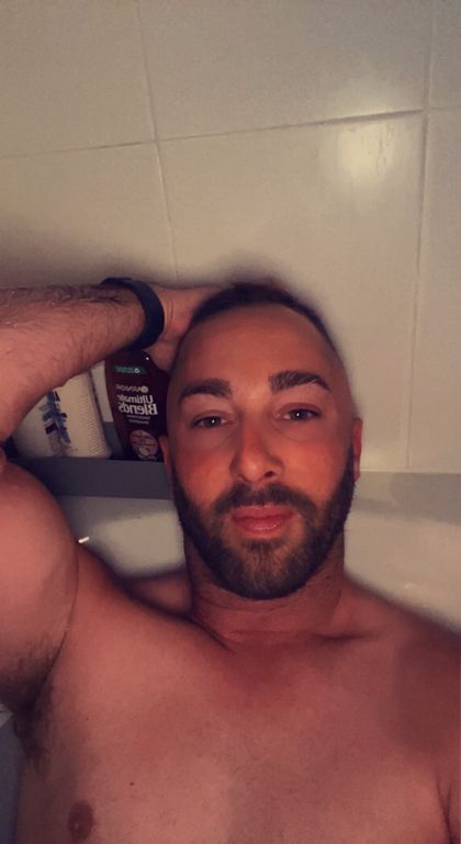 u27644253 OnlyFans picture