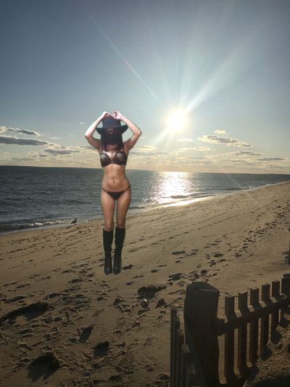 capecodundressed OnlyFans picture