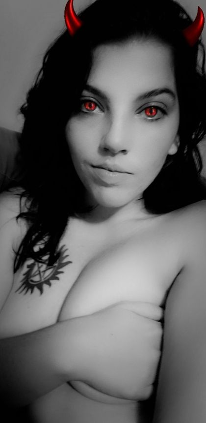 wallflwer OnlyFans picture