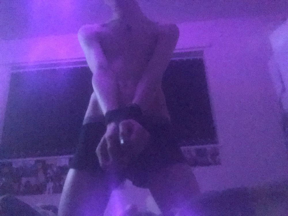 br0kenb1tches OnlyFans profile picture