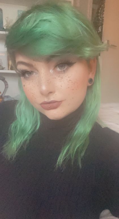 idkimjustholly OnlyFans picture