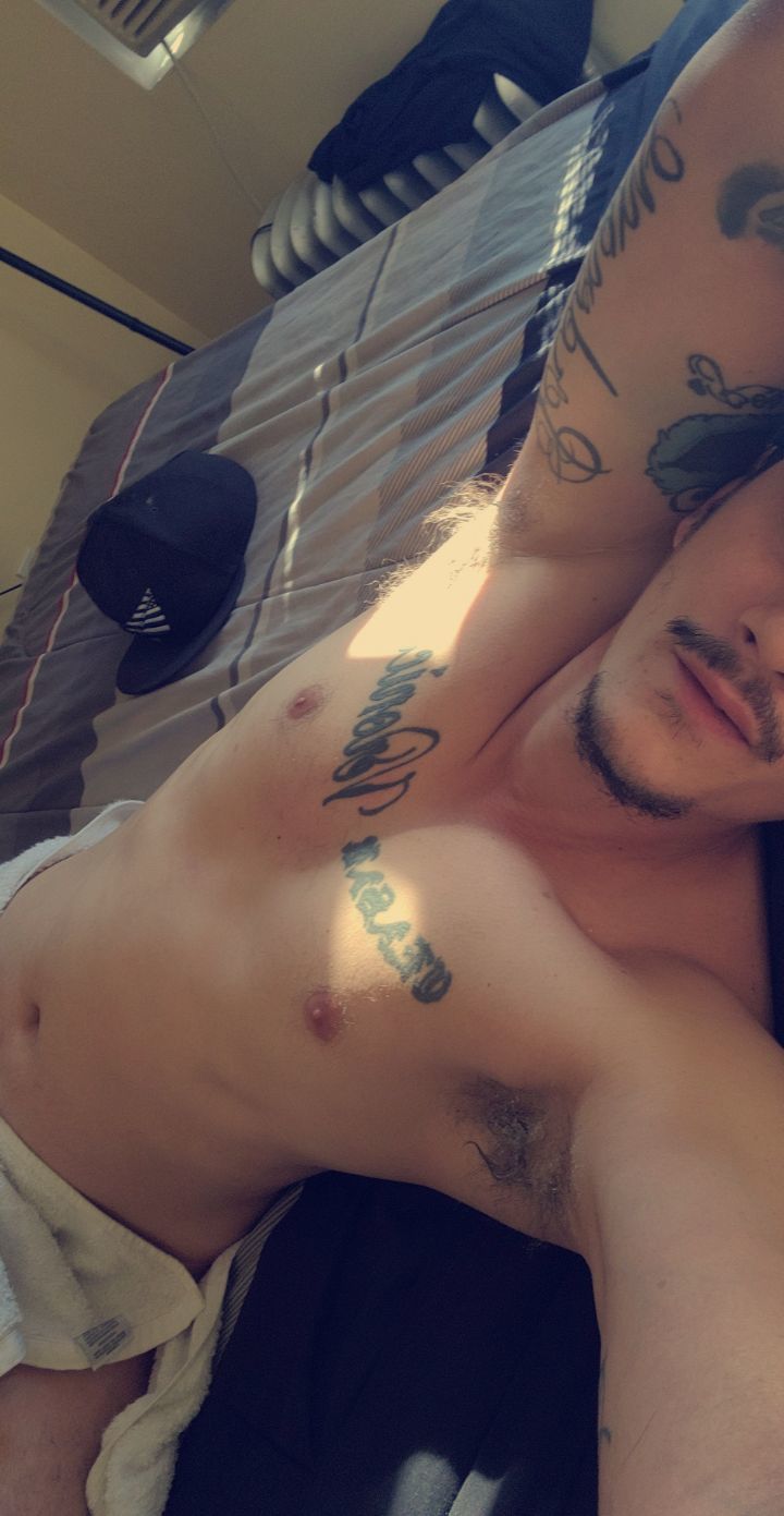 farfromperfect69 OnlyFans profile picture