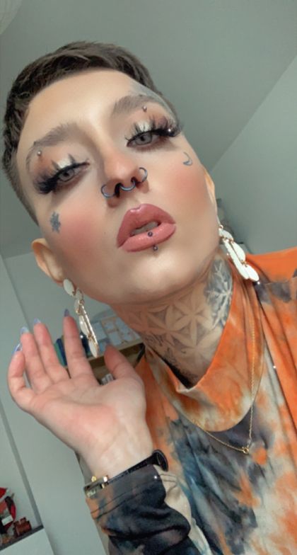 bad.snowie OnlyFans picture