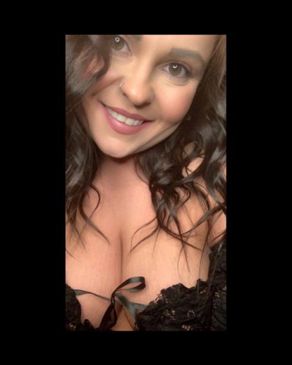 perkymama13 OnlyFans picture