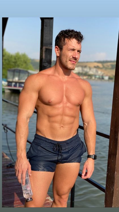 roberto4ever3 OnlyFans picture