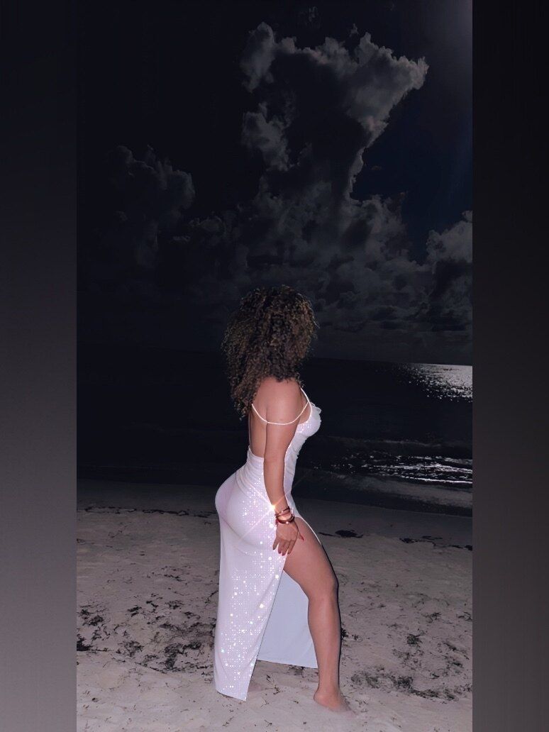 aftermidnight.curls OnlyFans profile picture