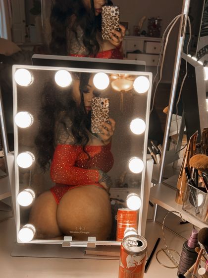 official_mimiperez OnlyFans picture