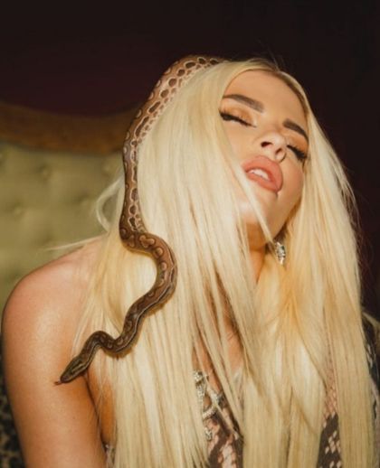 lou.a OnlyFans picture