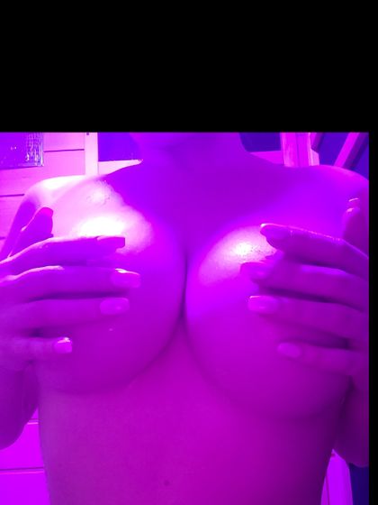 somebunnieswife OnlyFans picture