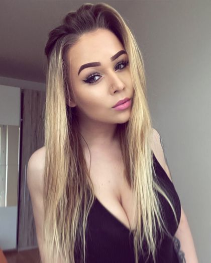 carolinejay OnlyFans picture