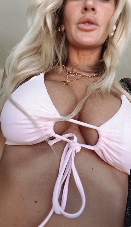 paris3706 OnlyFans picture