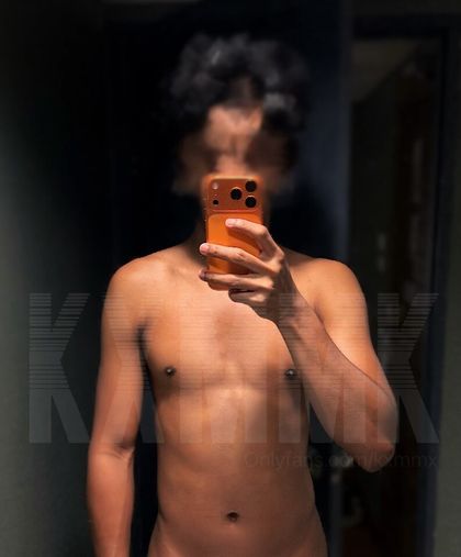 kxmmx OnlyFans picture