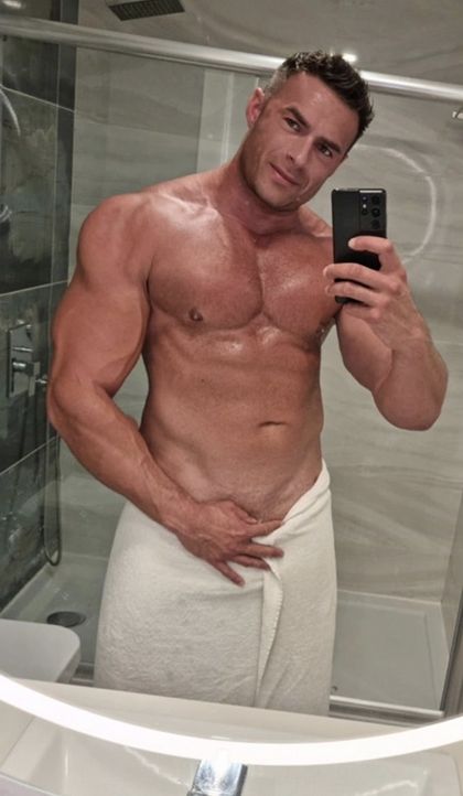 u185396098 OnlyFans picture