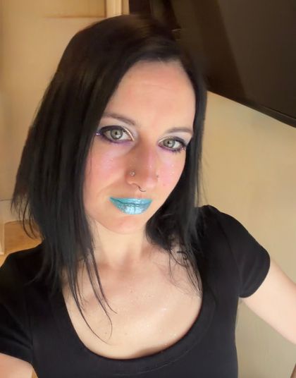 gothqueen1992 OnlyFans picture