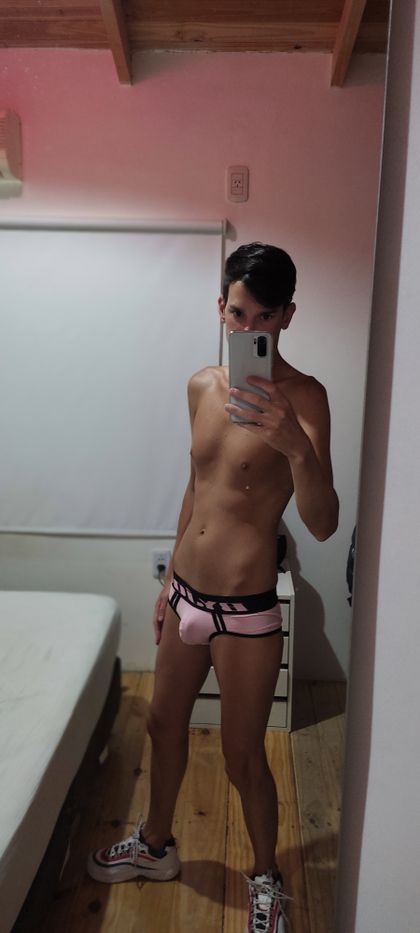 onlytwinknick OnlyFans picture