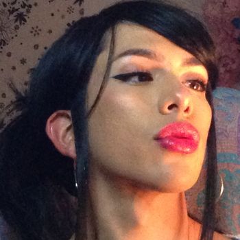 URDREAMSHYGIRL