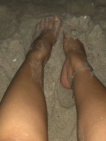 honeyfeetgarden444 OnlyFans picture