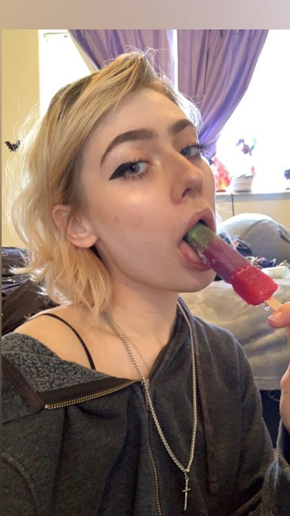 itty_bitty_batty OnlyFans picture