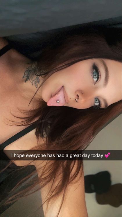 aaroncrystal OnlyFans picture