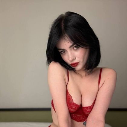 emmelineeeee OnlyFans picture