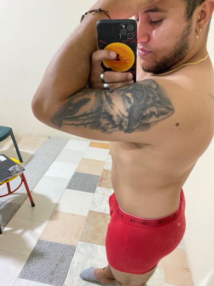 andresb44378432 OnlyFans picture