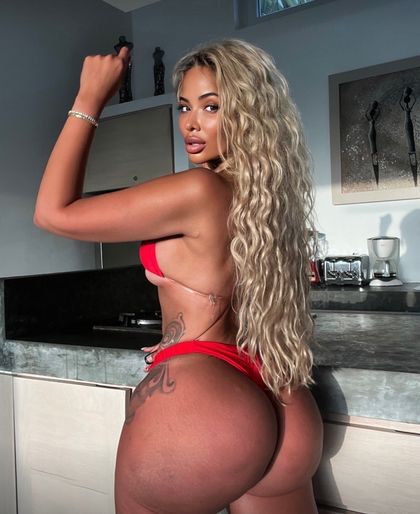 stephaniesantiago OnlyFans picture