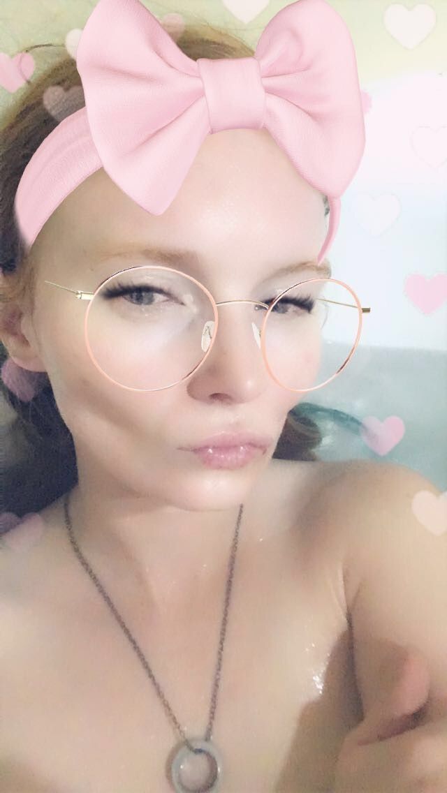 angelred866904 OnlyFans profile picture