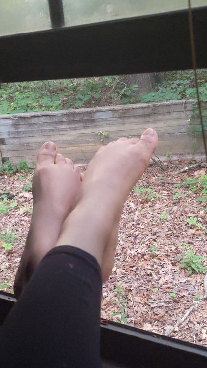 sweetnothingstoes OnlyFans picture