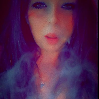 Best Hot Queenv OnlyFans Accounts | FansMetrics.com