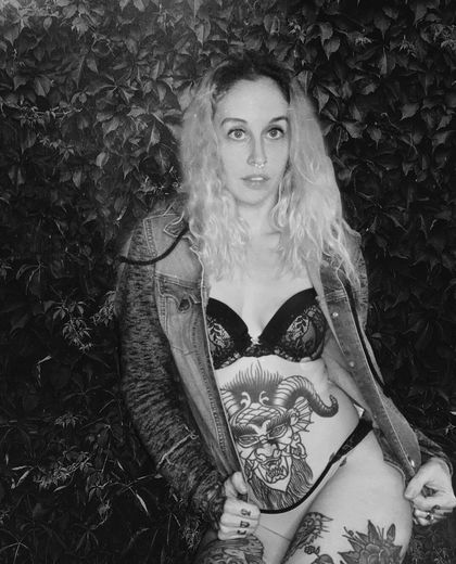 rosegoldholed OnlyFans picture