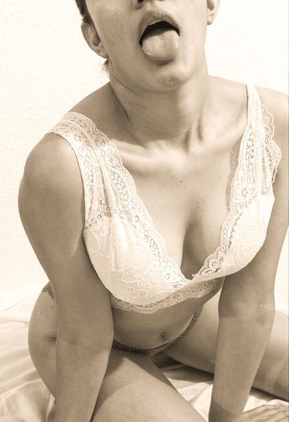 bunny-petite OnlyFans picture
