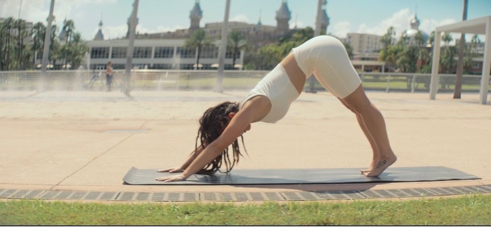 thesensualsideofyoga OnlyFans profile picture