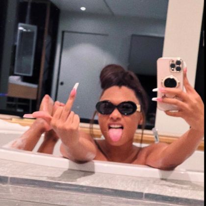 sharhuneyyy OnlyFans picture