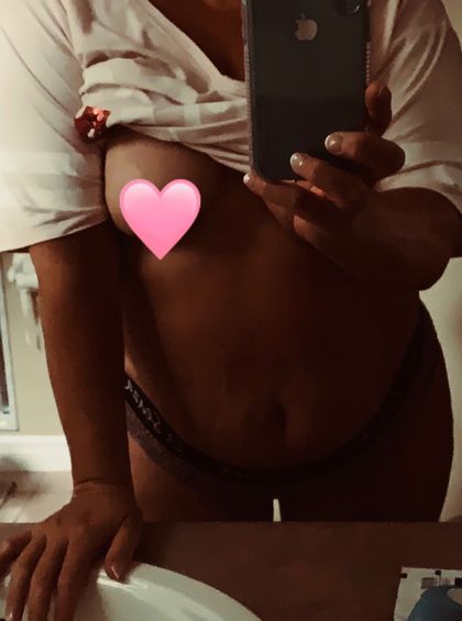 lovelylaurenh OnlyFans picture