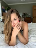 carleybee OnlyFans - Free Trial - Photos - Socials | FansMetrics.com