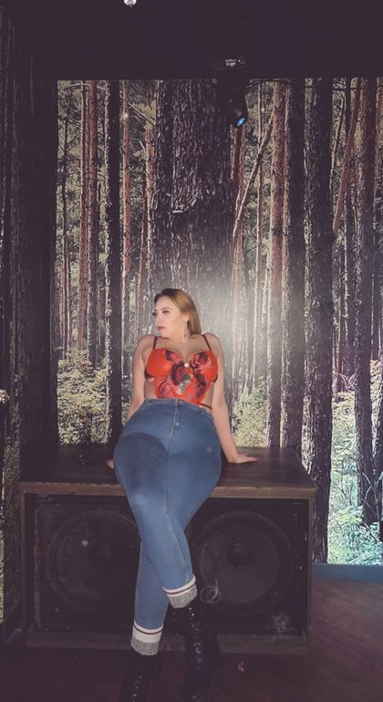 Best Hot Kryptonat OnlyFans Accounts | FansMetrics.com