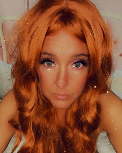 madsmunro OnlyFans picture
