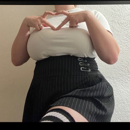 flora.faeya OnlyFans picture