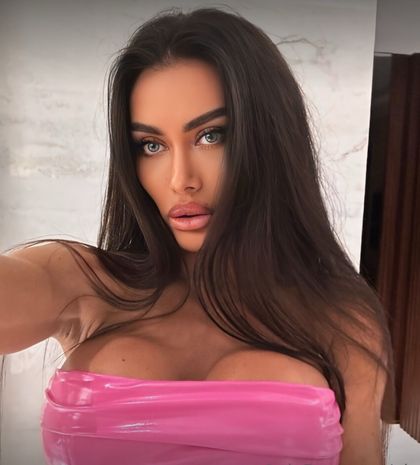 elena_buttyb OnlyFans picture