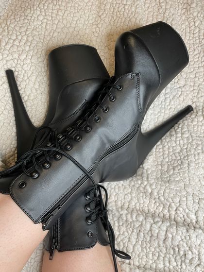 velvetpawz OnlyFans picture