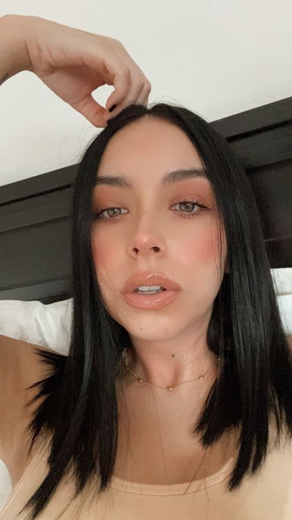 adri_444 OnlyFans picture