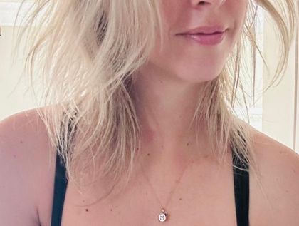 hot-blond OnlyFans picture
